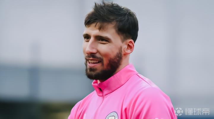 曼晚：鲁本-迪亚斯脚踝受伤，预计缺席曼城本月剩余比赛